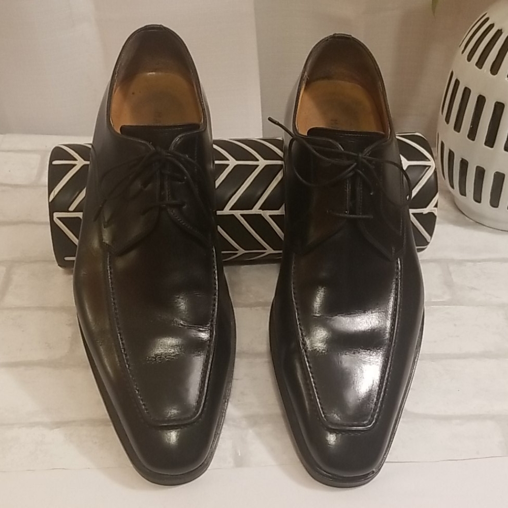 Magnanni Men Shoes size 9.5